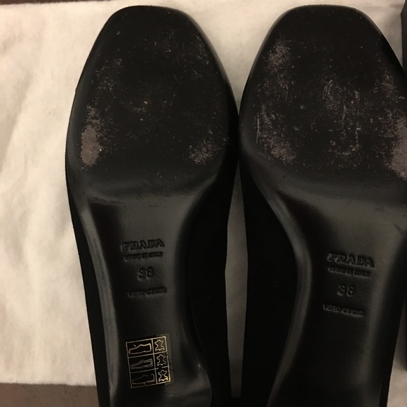 BLACK AND GREY SUEDE PRADA PUMPS PREVIOUSLY LOVED - Picture 5 of 8